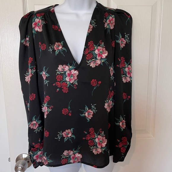 NWT: Express Floral Blouse - Picture 3 of 6